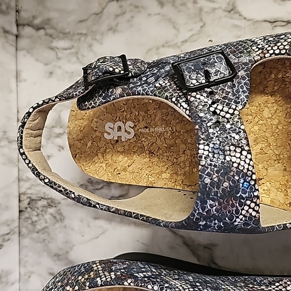 Not worn SAS Relaxed  women Walking Sandal leather Size 12W made in USA - Picture 3 of 10